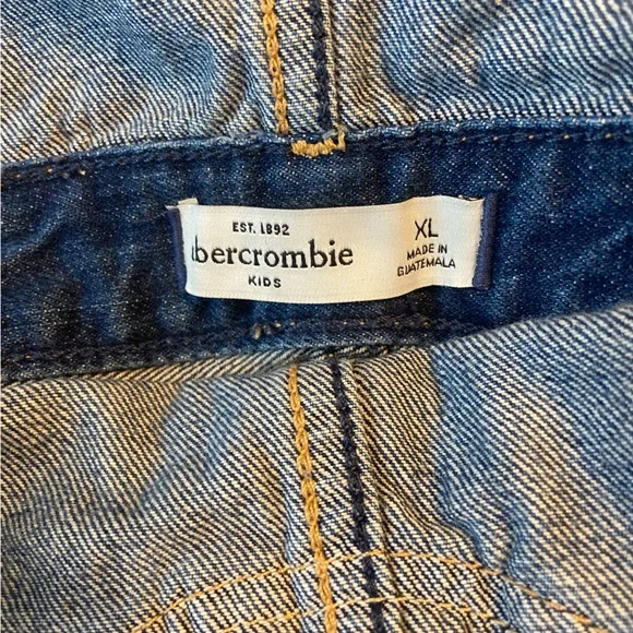 Abercrombie Kids Girls Denim Blue Jean Overalls Size XL - Picture 3 of 5